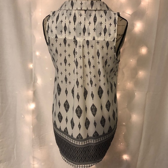 2[Hippie Rose] White & Black tie top - Picture 4 of 6